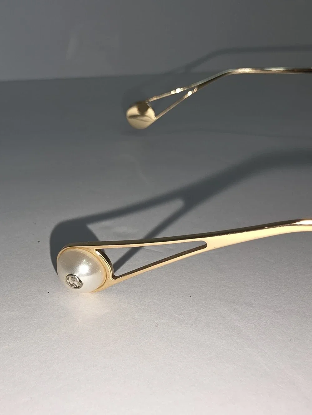 Gucci Authentic Metal Oversized Round Sunglasses GG0252S Gold Brown